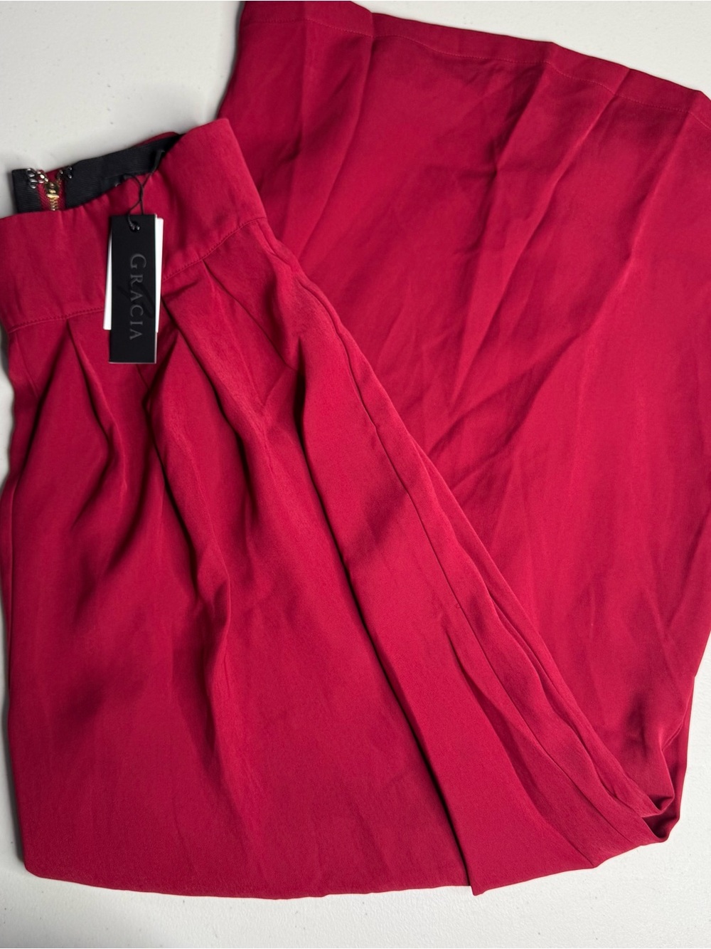 NWT Women’s Gracia Size Medium Dark Red High Rise Wide Leg Pleated Pants